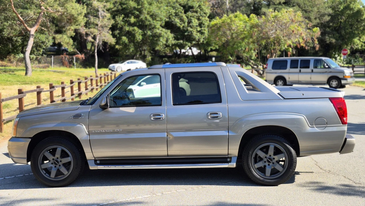 2003 Cadillac Escalade & EXT 2nd Gen - Image 12 of 31