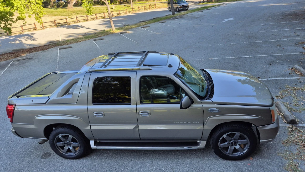 2003 Cadillac Escalade & EXT 2nd Gen - Image 31 of 31