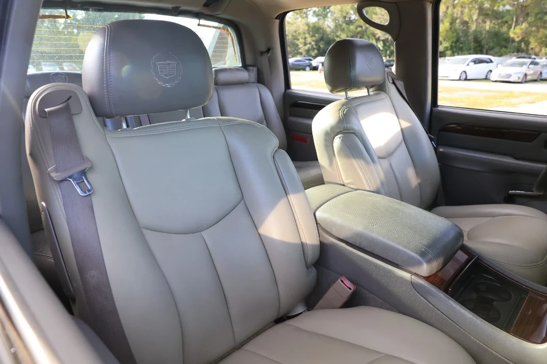 2003 Cadillac Escalade & EXT 2nd Gen - Image 18 of 21