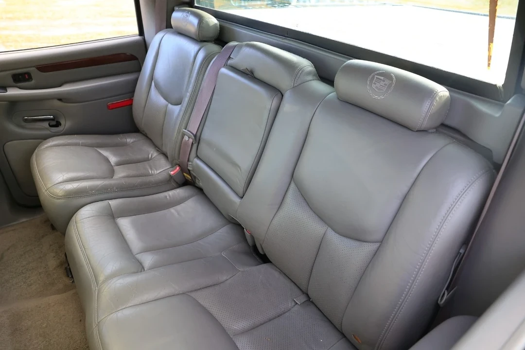 2003 Cadillac Escalade & EXT 2nd Gen - Image 10 of 12
