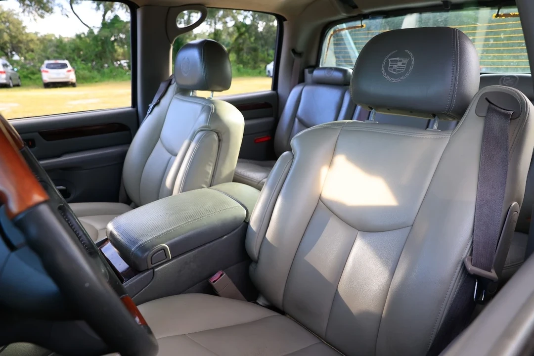 2003 Cadillac Escalade & EXT 2nd Gen - Image 6 of 12
