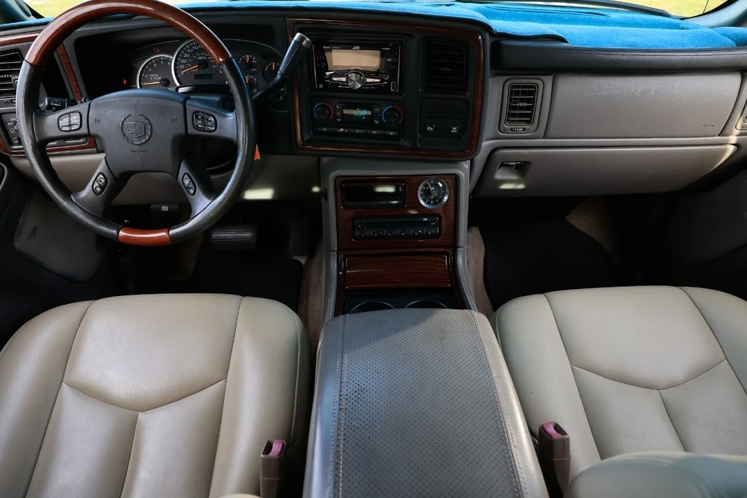 2003 Cadillac Escalade & EXT 2nd Gen - Image 21 of 21