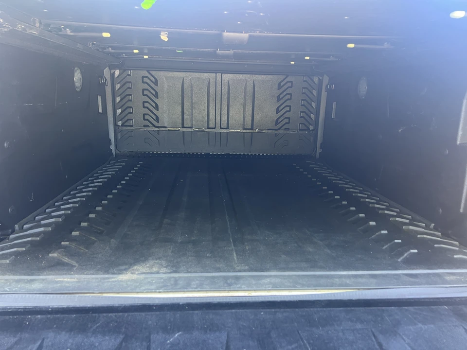 2003 Cadillac Escalade & EXT 2nd Gen - Image 11 of 31