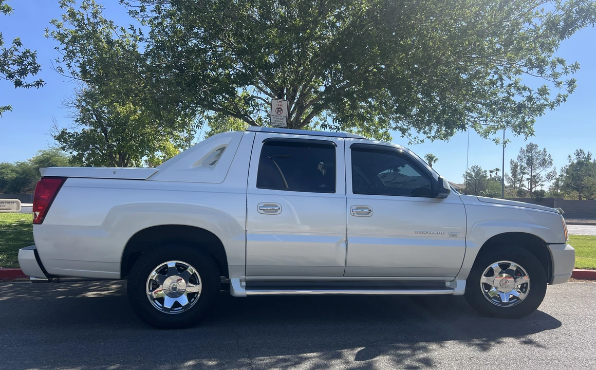 2003 Cadillac Escalade & EXT 2nd Gen - Image 4 of 31