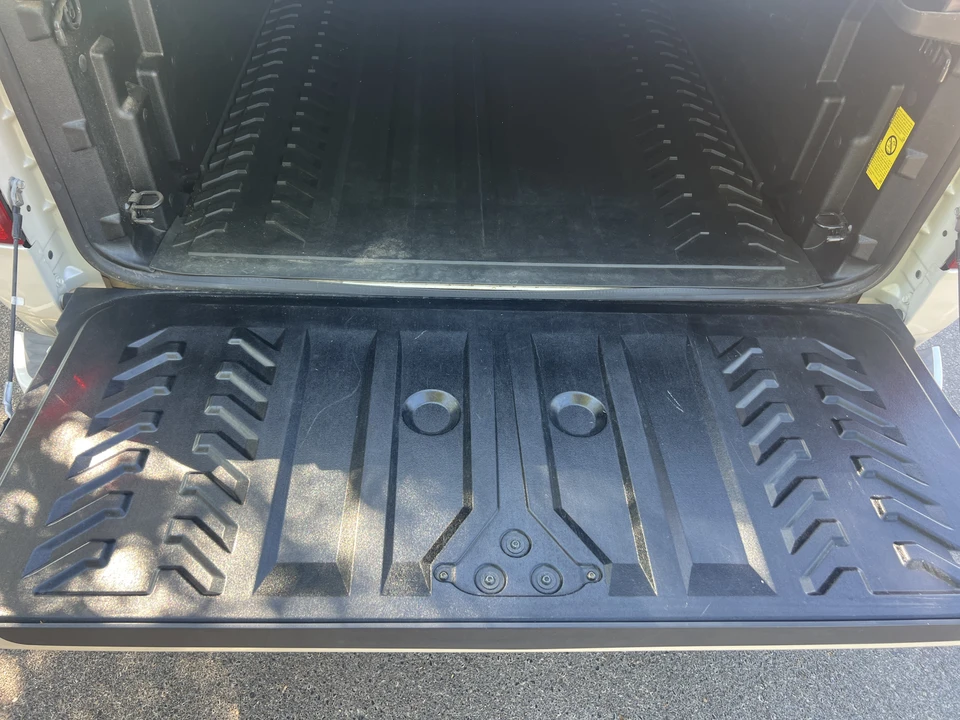 2003 Cadillac Escalade & EXT 2nd Gen - Image 12 of 31