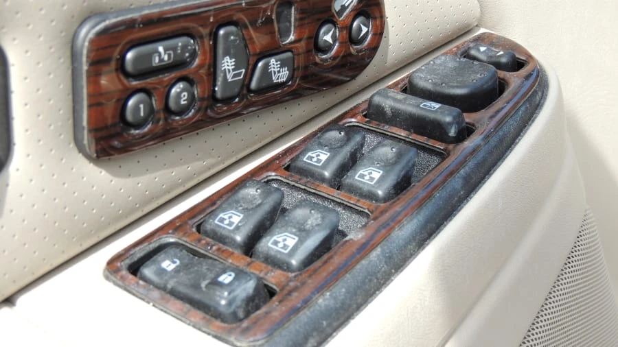2003 Cadillac Escalade & EXT 2nd Gen - Image 22 of 25