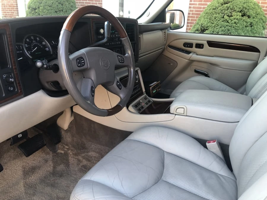 2003 Cadillac Escalade & EXT 2nd Gen - Image 4 of 8