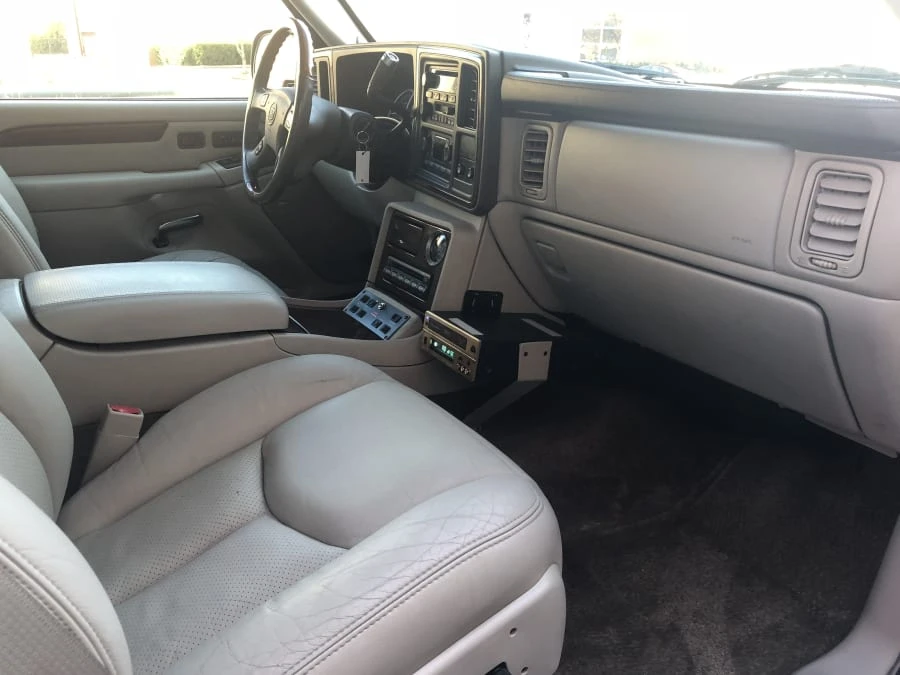 2003 Cadillac Escalade & EXT 2nd Gen - Image 5 of 8