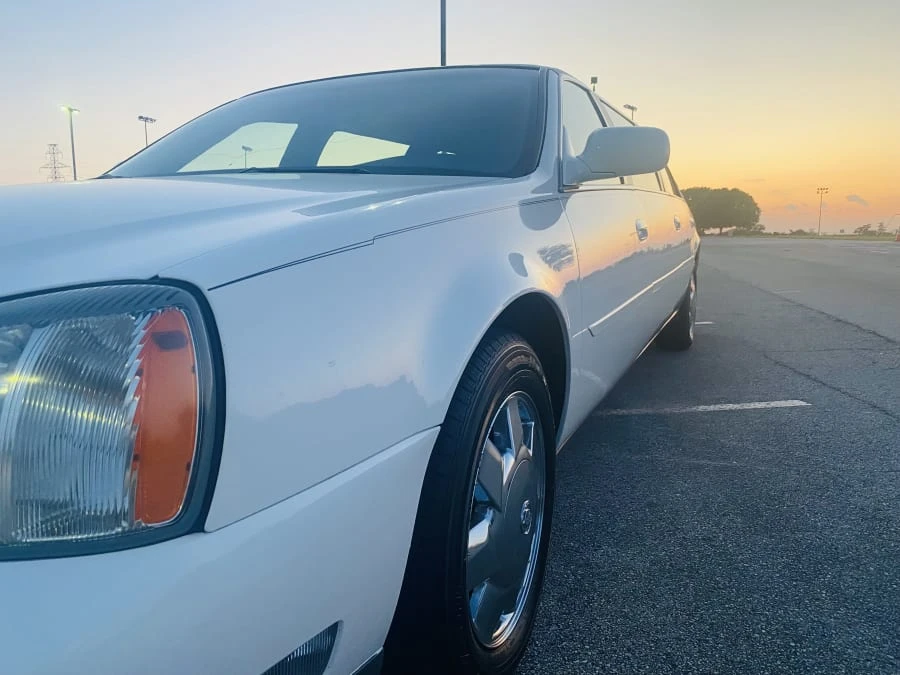 2003 Cadillac DeVille 8th Gen - Image 9 of 19