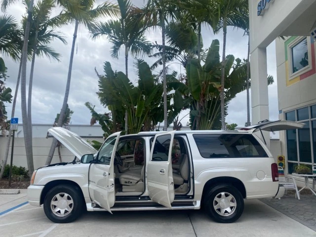 2003 Cadillac Escalade & EXT 2nd Gen - Image 9 of 21