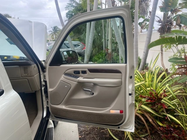 2003 Cadillac Escalade & EXT 2nd Gen - Image 12 of 21
