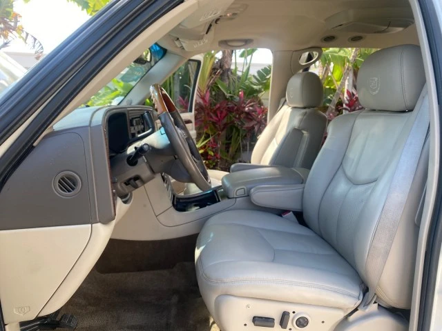2003 Cadillac Escalade & EXT 2nd Gen - Image 10 of 21