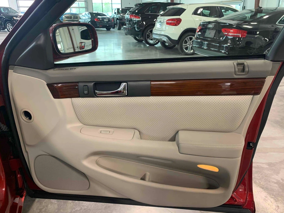 2003 Cadillac Seville - Image 28 of 31