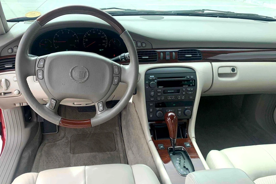 2003 Cadillac Seville - Image 15 of 31