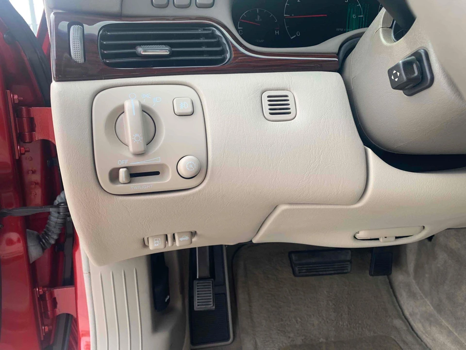 2003 Cadillac Seville - Image 22 of 31