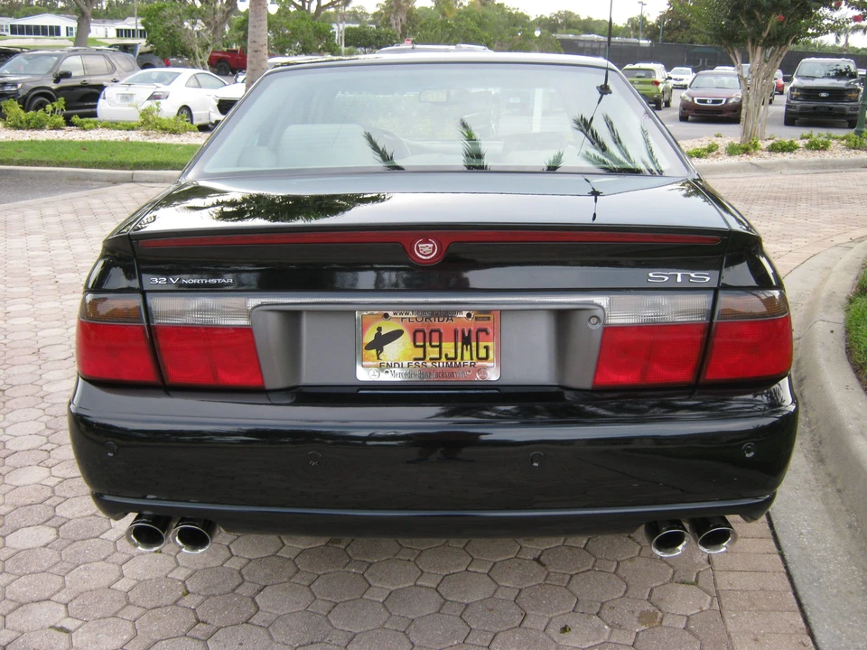 2003 Cadillac Seville - Image 9 of 31