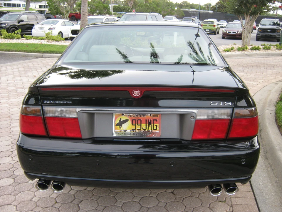 2003 Cadillac Seville - Image 10 of 31