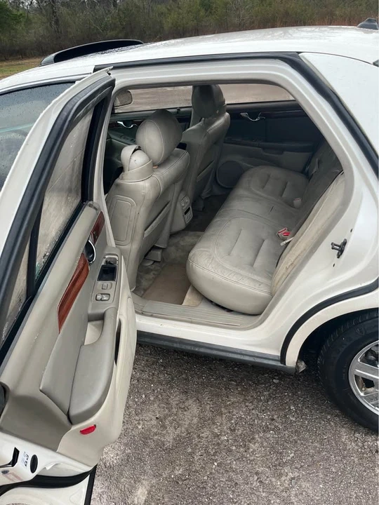 2003 Cadillac CTS 1st Gen - Image 8 of 9