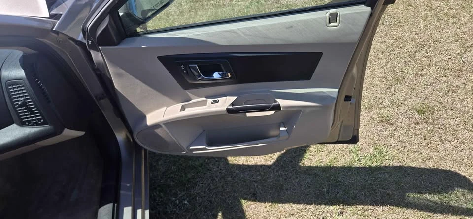 2003 Cadillac CTS 1st Gen - Image 5 of 18