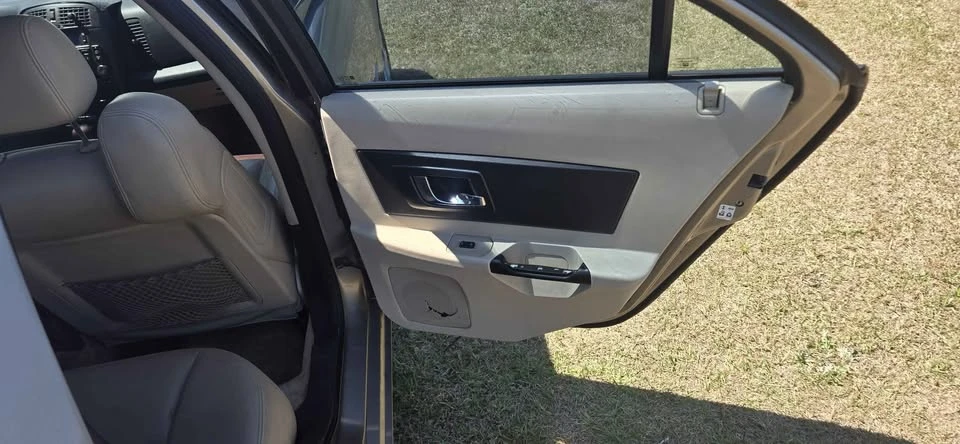 2003 Cadillac CTS 1st Gen - Image 8 of 18