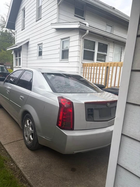 2003 Cadillac CTS 1st Gen - Image 2 of 3