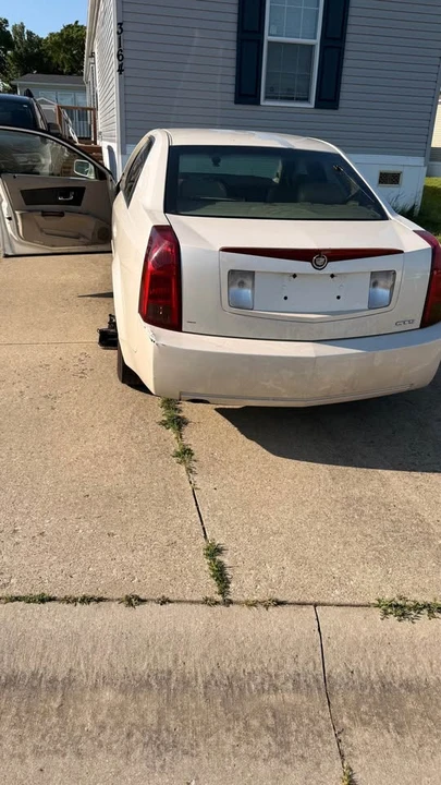 2003 Cadillac CTS 1st Gen - Image 5 of 7