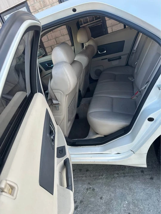 2003 Cadillac CTS 1st Gen - Image 11 of 15