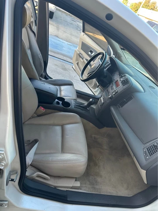 2003 Cadillac CTS 1st Gen - Image 12 of 15