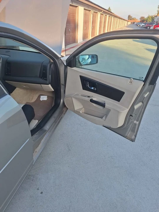 2003 Cadillac CTS 1st Gen - Image 13 of 17