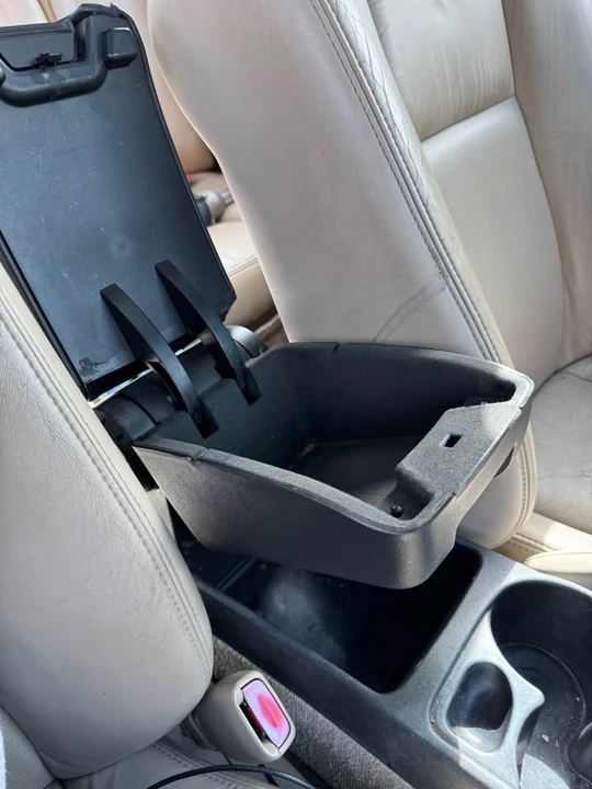 2003 Cadillac CTS 1st Gen - Image 9 of 17