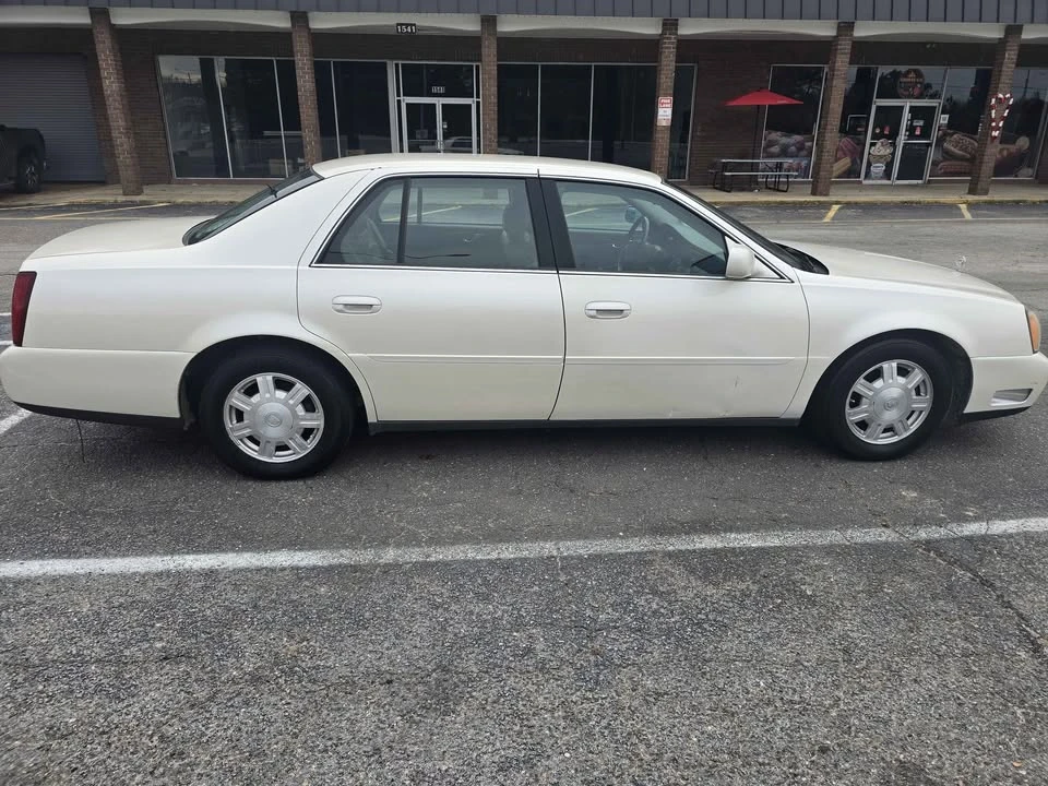 2003 Cadillac DeVille 8th Gen - Image 2 of 4
