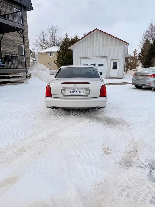 2003 Cadillac DeVille 8th Gen - Image 4 of 8