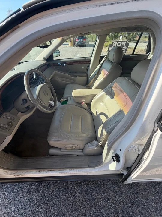 2003 Cadillac DeVille 8th Gen - Image 10 of 13