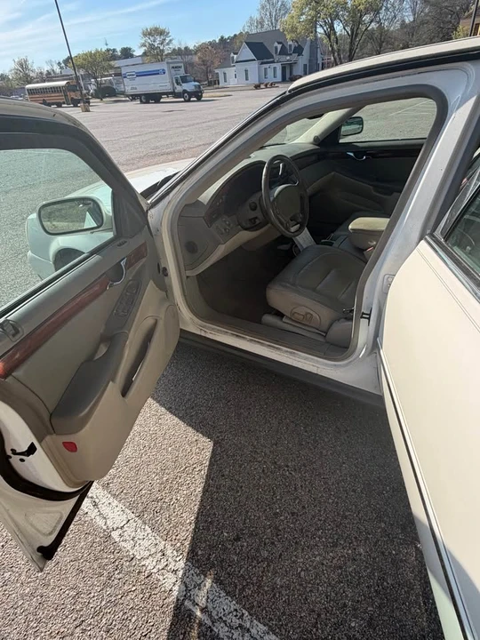 2003 Cadillac DeVille 8th Gen - Image 5 of 13