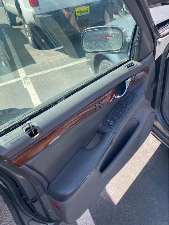 2003 Cadillac DeVille 8th Gen - Image 9 of 9