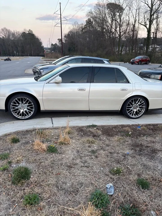 2003 Cadillac DeVille 8th Gen - Image 5 of 9