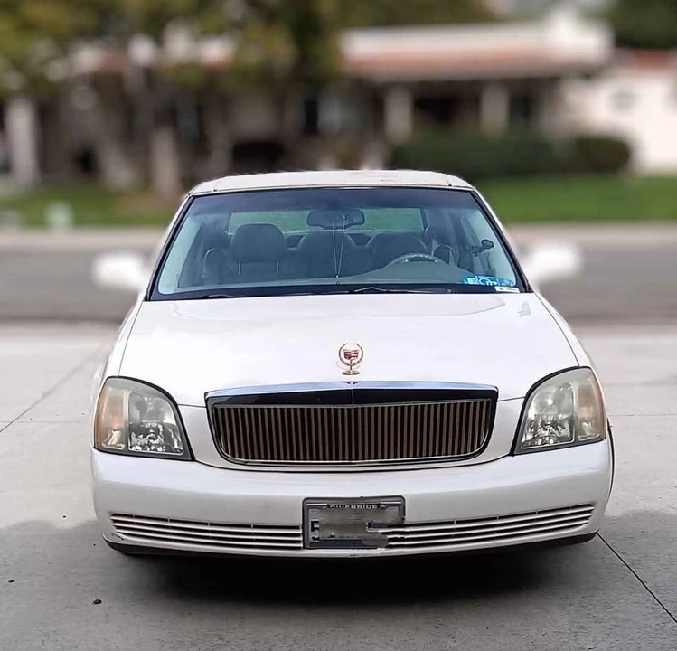 2003 Cadillac DeVille 8th Gen - Image 3 of 11
