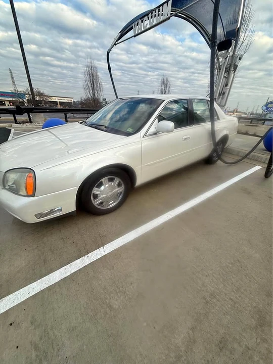 2003 Cadillac DeVille 8th Gen - Image 2 of 5