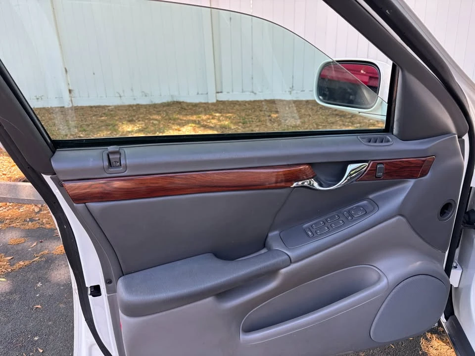 2003 Cadillac DeVille 8th Gen - Image 17 of 18