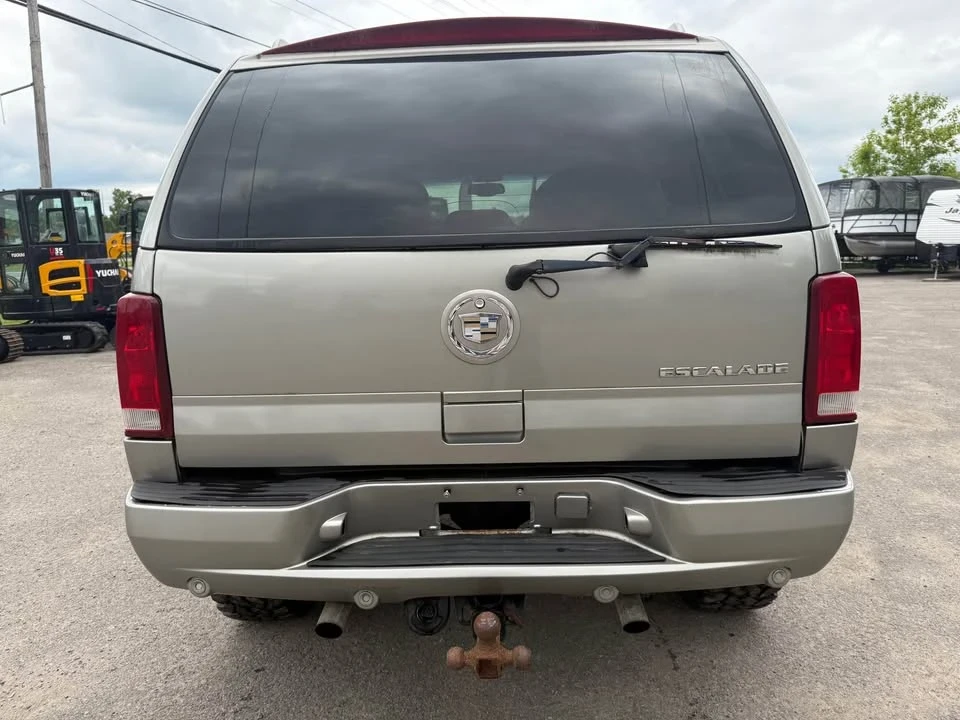 2003 Cadillac Escalade & EXT 2nd Gen - Image 3 of 14