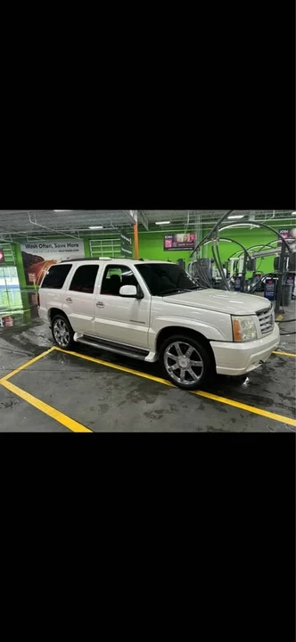 2003 Cadillac Escalade & EXT 2nd Gen - Image 3 of 5