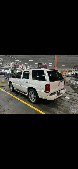 2003 Cadillac Escalade & EXT 2nd Gen - Image 2 of 5