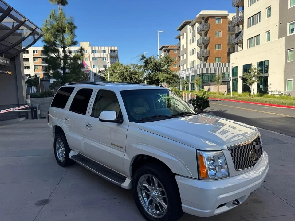 2003 Cadillac Escalade & EXT 2nd Gen - Image 4 of 20