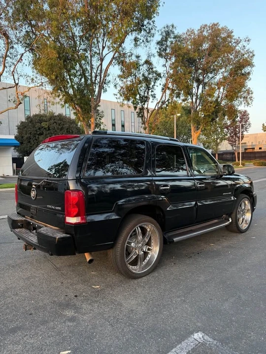 2003 Cadillac Escalade & EXT 2nd Gen - Image 5 of 15