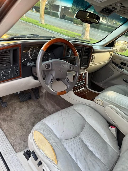 2003 Cadillac Escalade & EXT 2nd Gen - Image 11 of 15