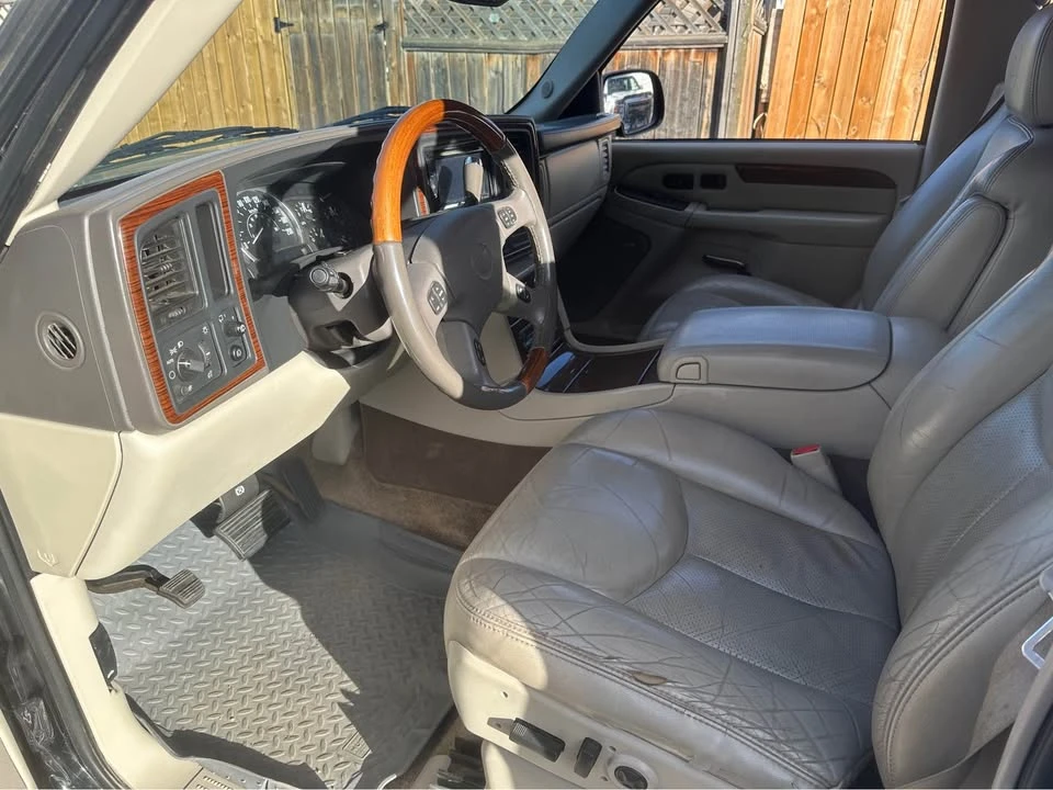 2003 Cadillac Escalade & EXT 2nd Gen - Image 3 of 6