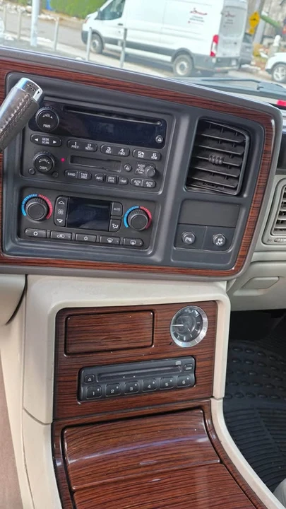2003 Cadillac Escalade & EXT 2nd Gen - Image 10 of 18