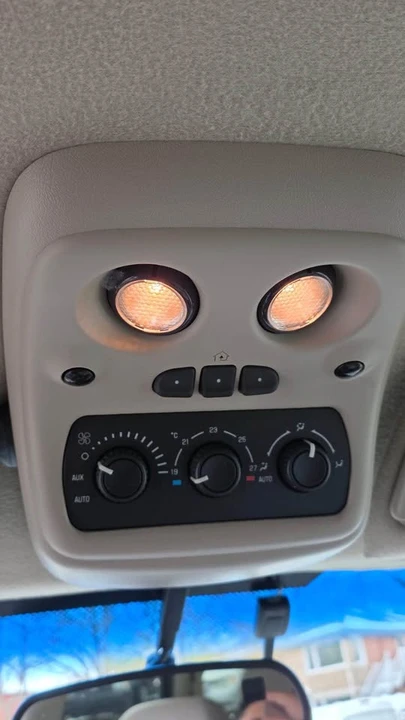 2003 Cadillac Escalade & EXT 2nd Gen - Image 9 of 18
