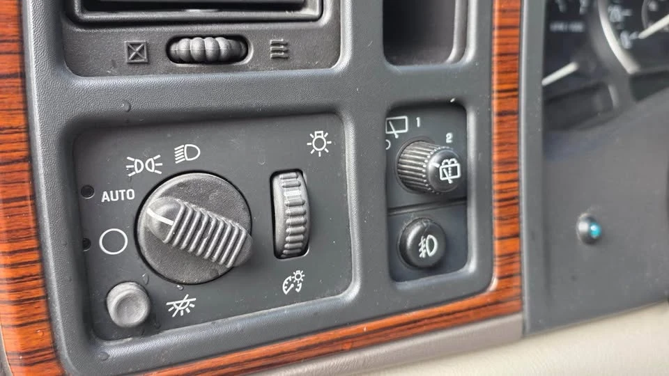 2003 Cadillac Escalade & EXT 2nd Gen - Image 13 of 18
