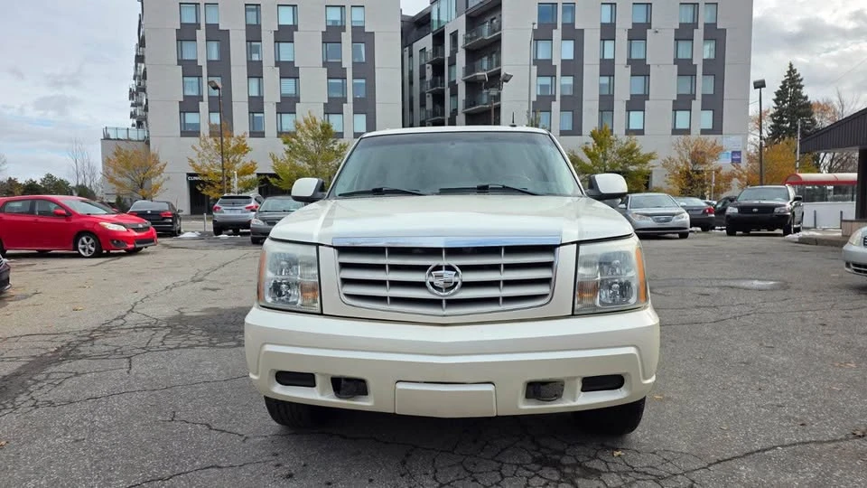 2003 Cadillac Escalade & EXT 2nd Gen - Image 3 of 18
